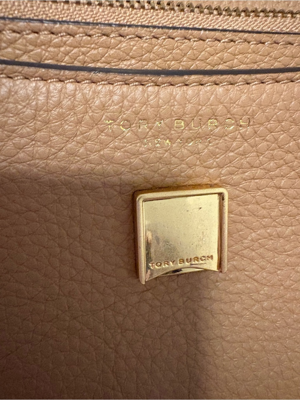 Tory Burch Caramel Britten Pebble Leather Chain Wallet - Picture 7 of 16